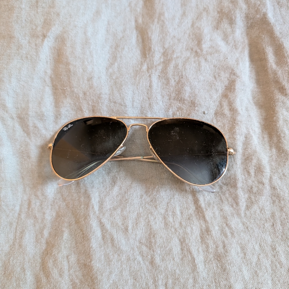 Ray-Ban Aviator Sunglasses Black and Gold